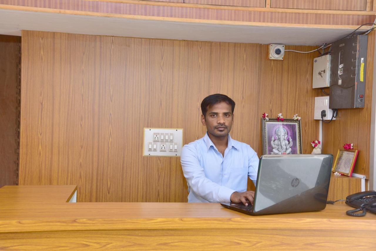 Shreyas Residency Hotel Mysore Buitenkant foto